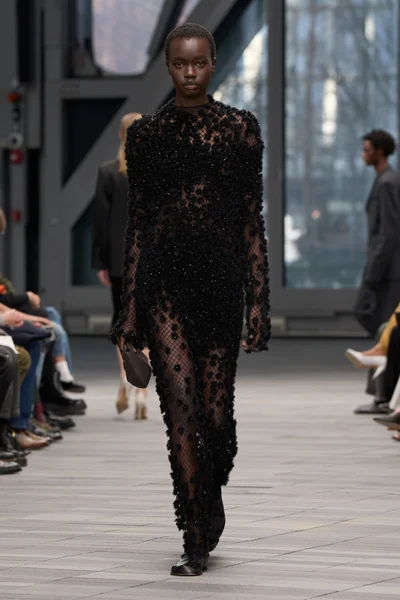 Look 53